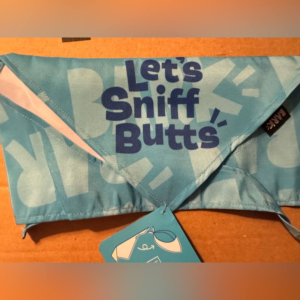 Bark Box Dog bandana New M-L dogs “sniff butts”